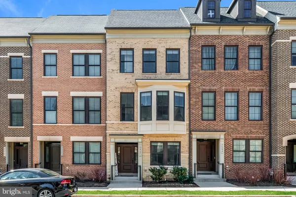 $899,900 | 20401 Codman Drive, Ashburn, VA 20147