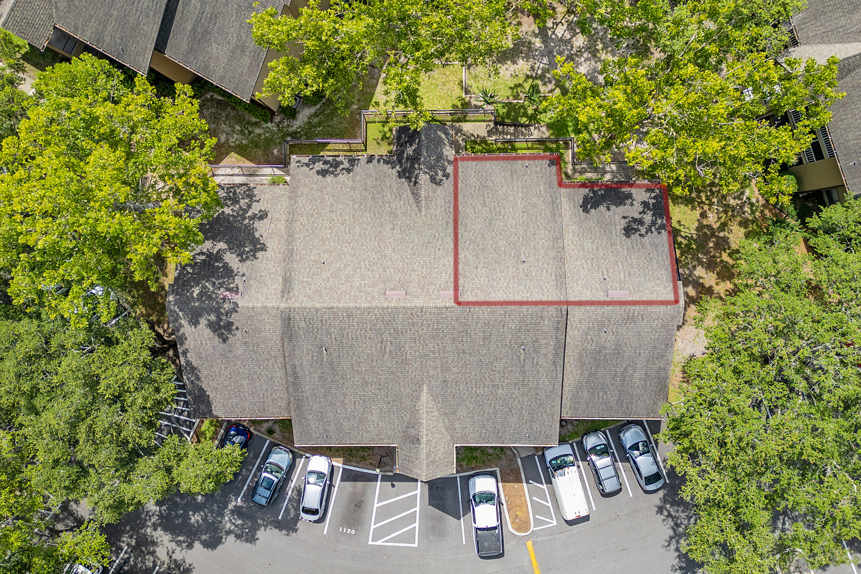 627 Dory Lane, Unit 304 Altamonte Springs, FL 32714 - Photo 25 of 29 an aerial view of a house with yard and outdoor seating