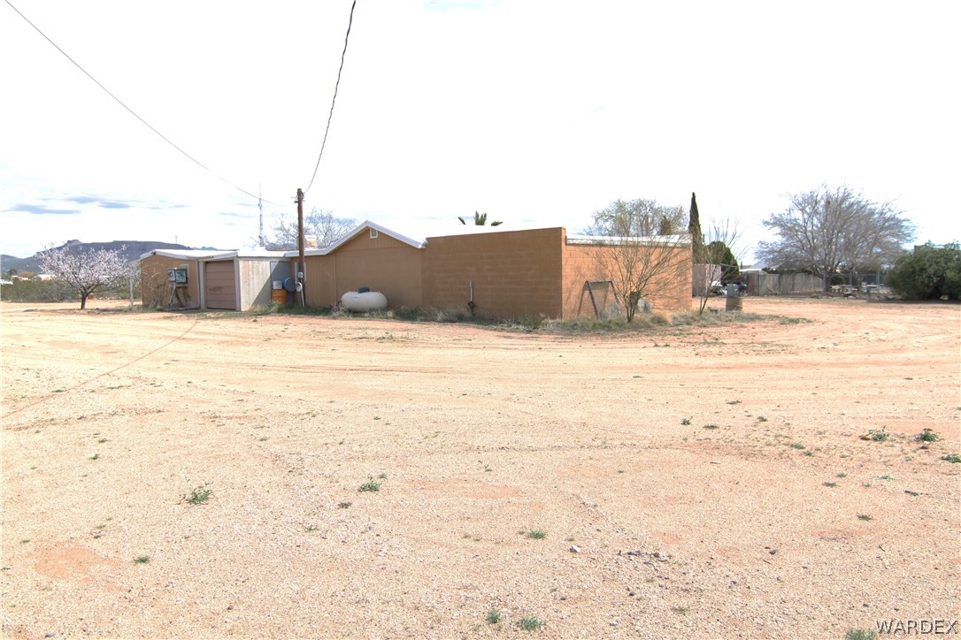 3383 Mobile Road Golden Valley, AZ 86413 - Photo 8 of 47 a view of an ocean beach