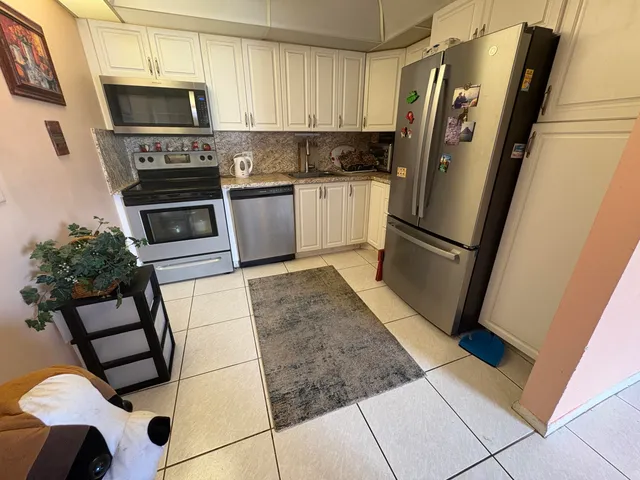 $1,500 | 202 Greenbrier C, West Palm Beach, FL 33417