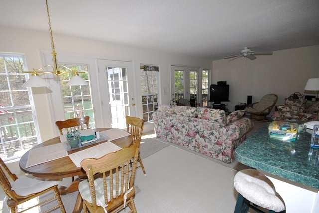 514 Inlet Drive Seneca, SC 29672 - Photo 4 of 25 Gallery Image 4