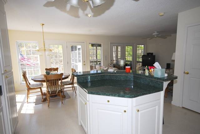 514 Inlet Drive Seneca, SC 29672 - Photo 6 of 25 Gallery Image 6