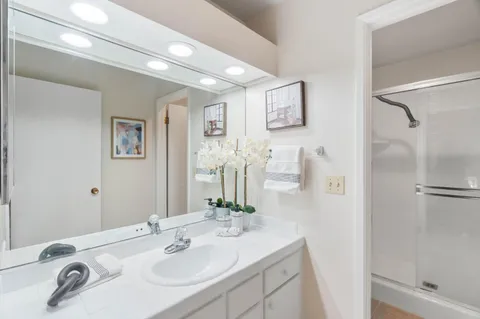 $820,000 | 100 East Middlefield Road, Unit 6G, Mountain View, CA 94043