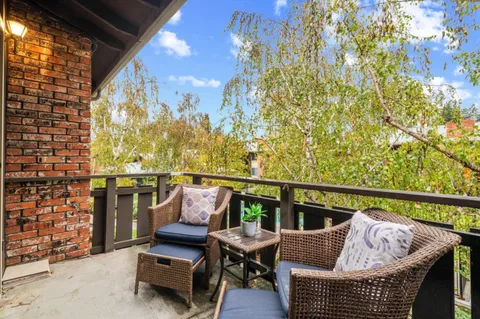 $820,000 | 100 East Middlefield Road, Unit 6G, Mountain View, CA 94043