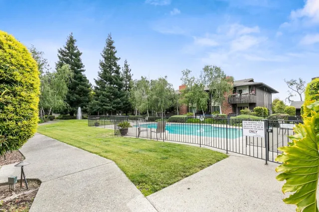 $820,000 | 100 East Middlefield Road, Unit 6G, Mountain View, CA 94043