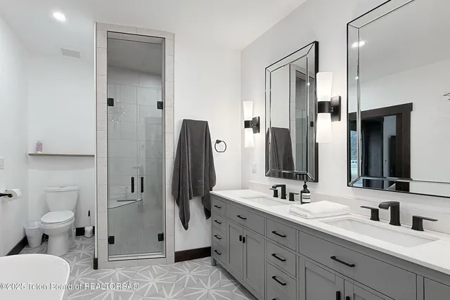 $3,750,000 | 19 Diamandis Drive, Unit 19, Alpine, WY 83128