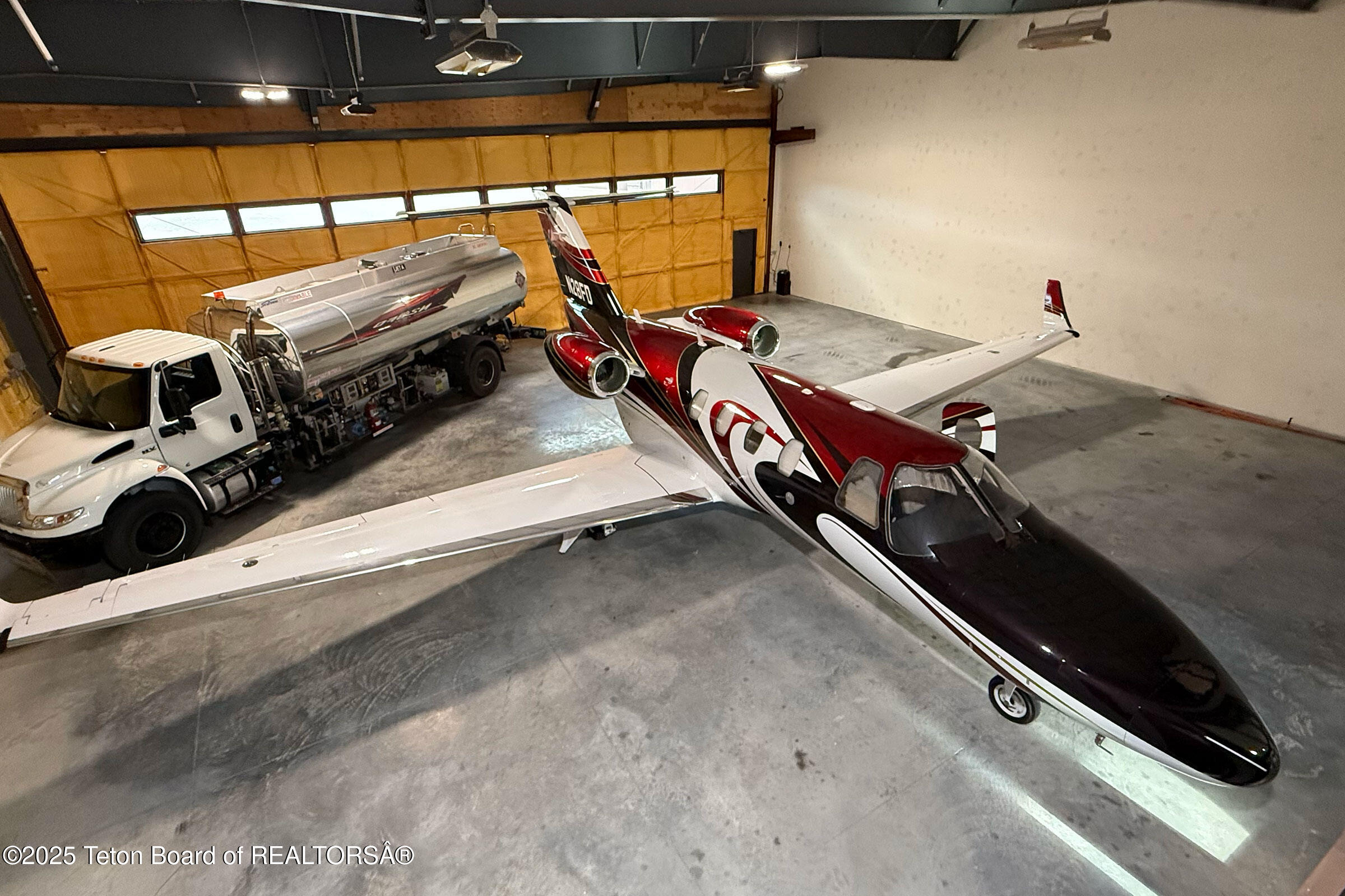 19 Diamandis Drive, Unit 19 Alpine, WY 83128 - Photo 19 of 36 19_aero_hangar_19_hangar_4