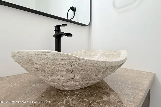 $3,750,000 | 19 Diamandis Drive, Unit 19, Alpine, WY 83128