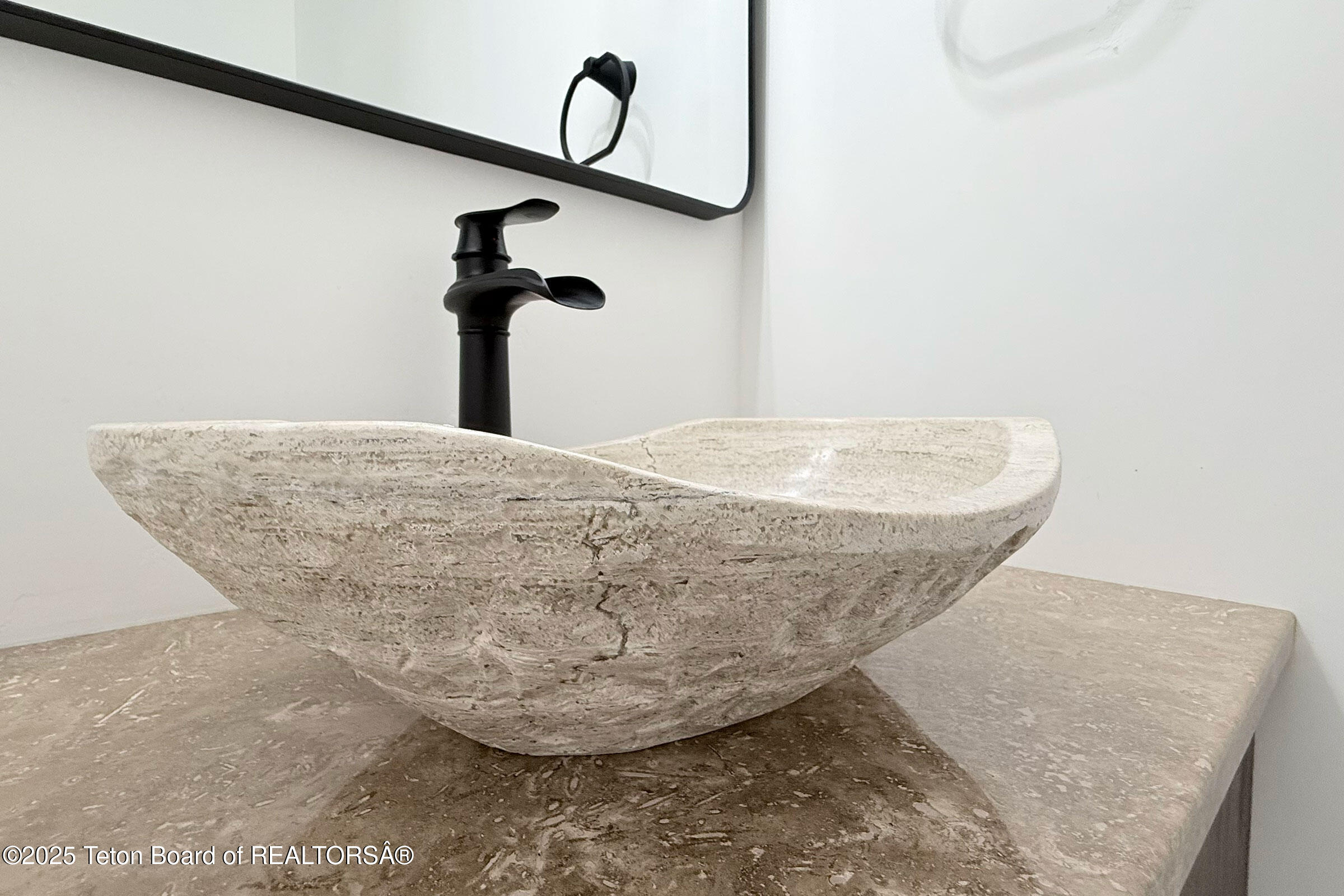 19 Diamandis Drive, Unit 19 Alpine, WY 83128 - Photo 3 of 36 3_aero_hangar_19_powder_sink