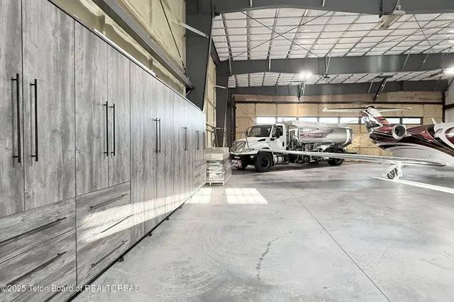 $3,750,000 | 19 Diamandis Drive, Unit 19, Alpine, WY 83128