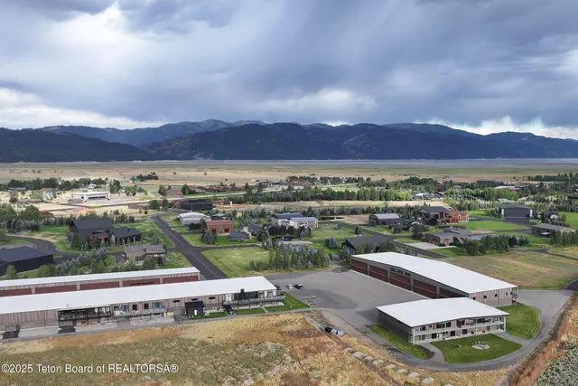 $3,750,000 | 19 Diamandis Drive, Unit 19, Alpine, WY 83128