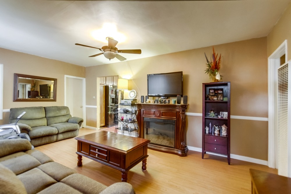 10450 Del Rio Road Spring Valley, CA 91978 - Photo 4 of 25