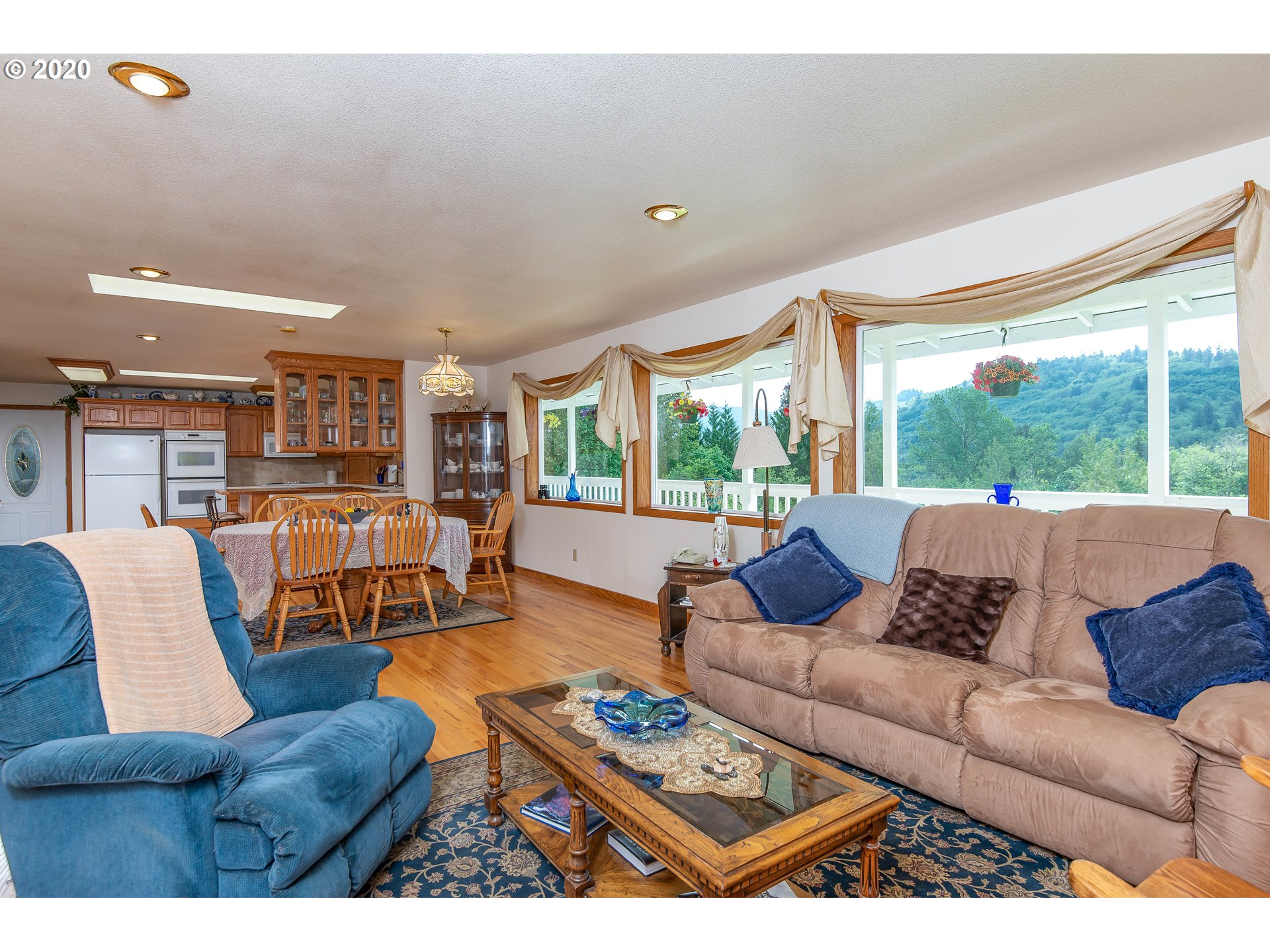 321 North Mahaffey Road Kelso, WA 98626 - Photo 4 of 32 Gallery Image 4