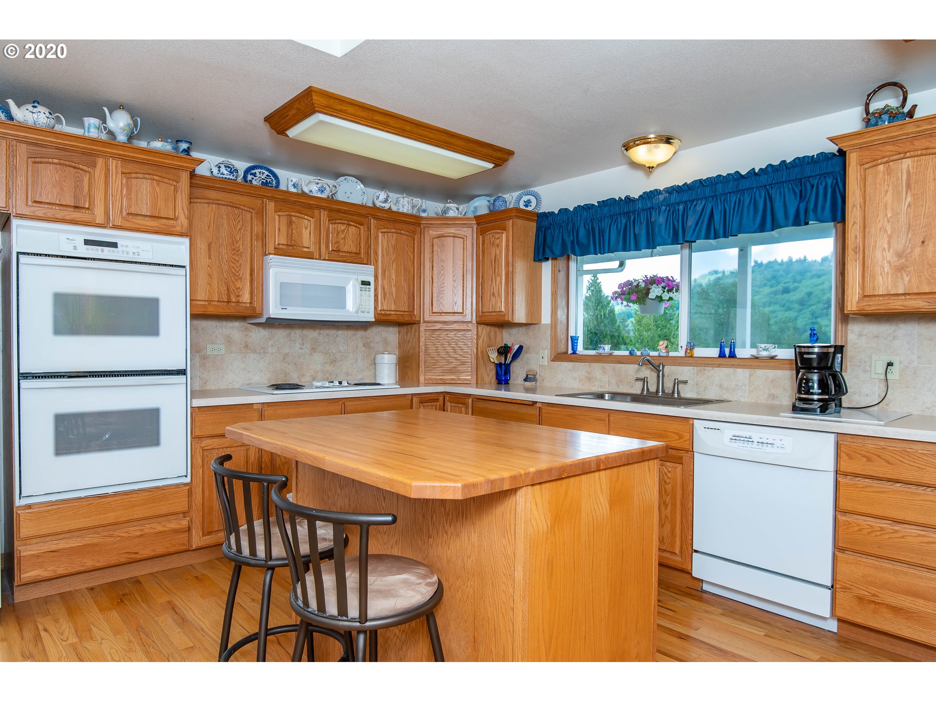 321 North Mahaffey Road Kelso, WA 98626 - Photo 9 of 32 Gallery Image 9