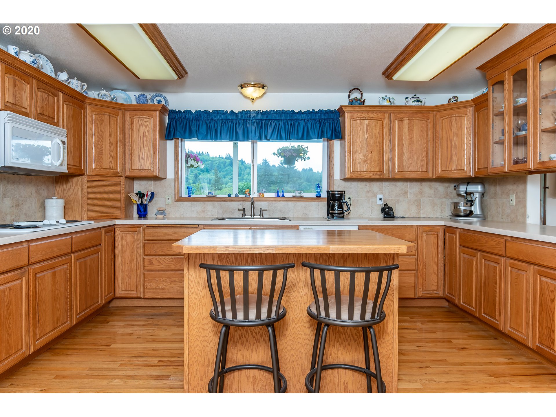 321 North Mahaffey Road Kelso, WA 98626 - Photo 10 of 32 Gallery Image 10