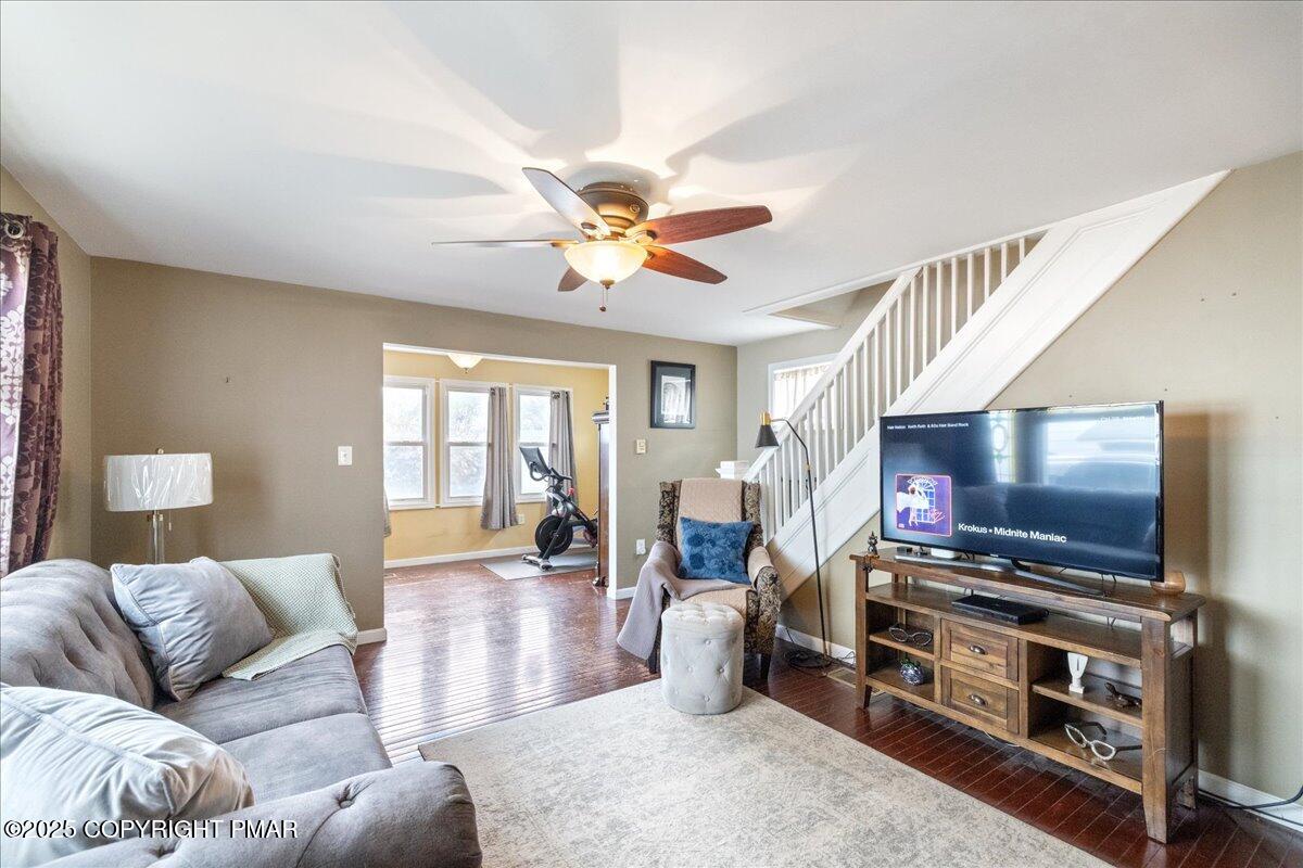 54 Jay Street Kingston, PA 18704 - Photo 6 of 31 25-IMG_9884