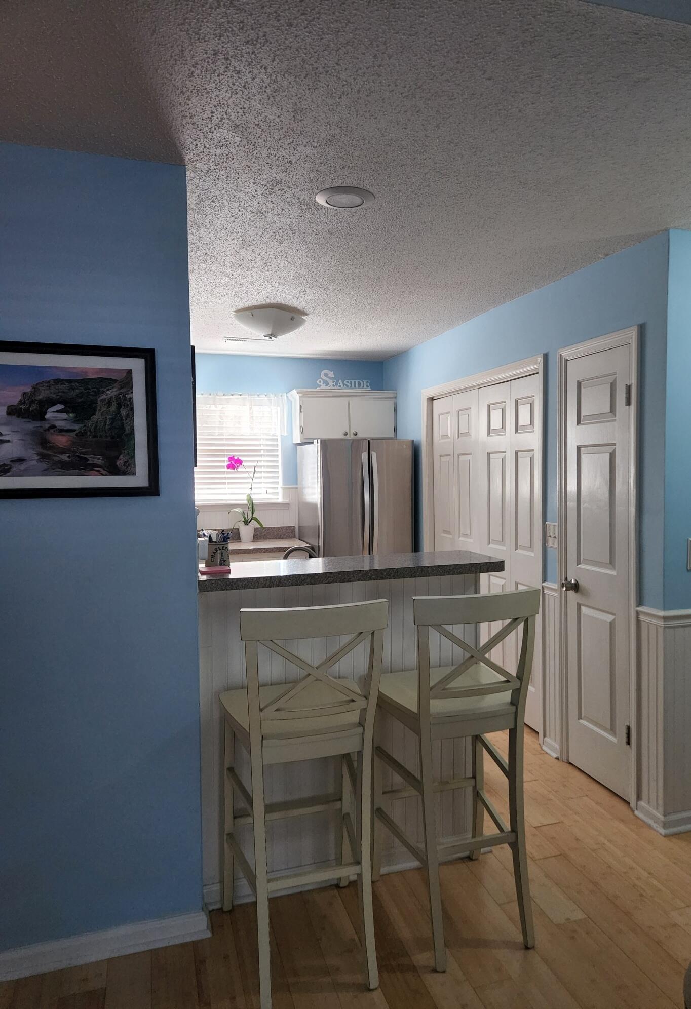905 A Burnley Road Charleston, SC 29414 - Photo 5 of 15 Breakfast Bar