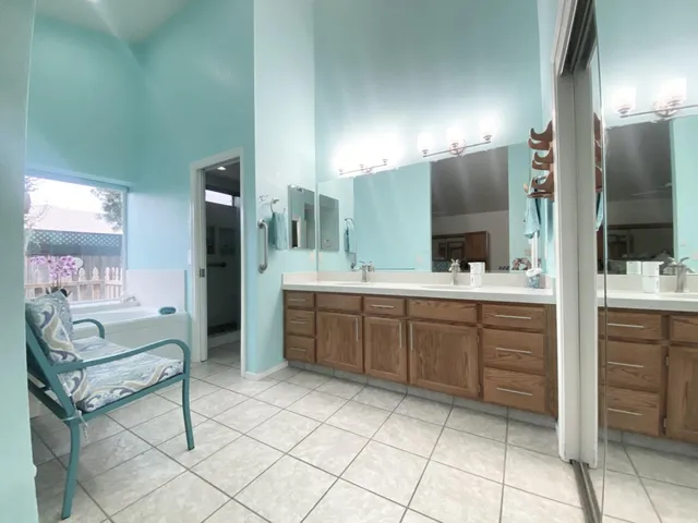 $525,000 | 7505 Vixen Court, Hughson, CA 95326