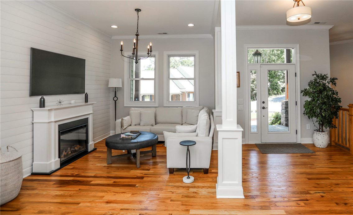 305 Wynswept Point Seneca, SC 29672 - Photo 7 of 44 Gallery Image 7