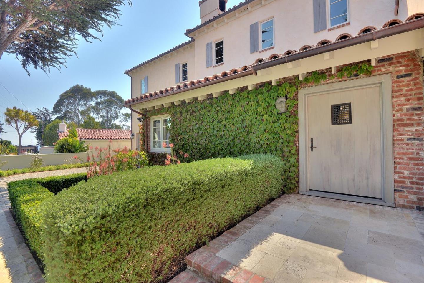 109 Elva Drive Aptos, CA 95003 - Photo 4 of 50