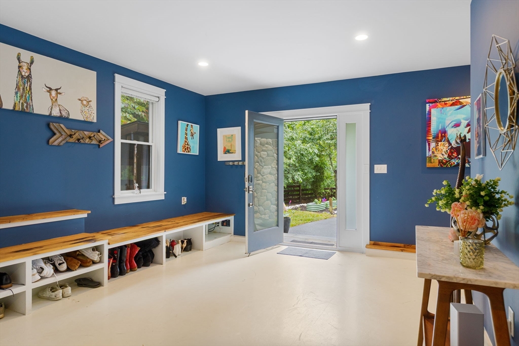 76 Thesda Street Arlington, MA 02474 - Photo 2 of 35