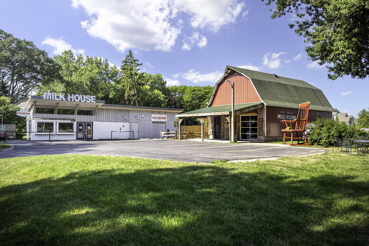 809 Mesa Lane Pingree Grove, IL 60140 - Photo 52 of 53 a view of house with swimming pool and porch