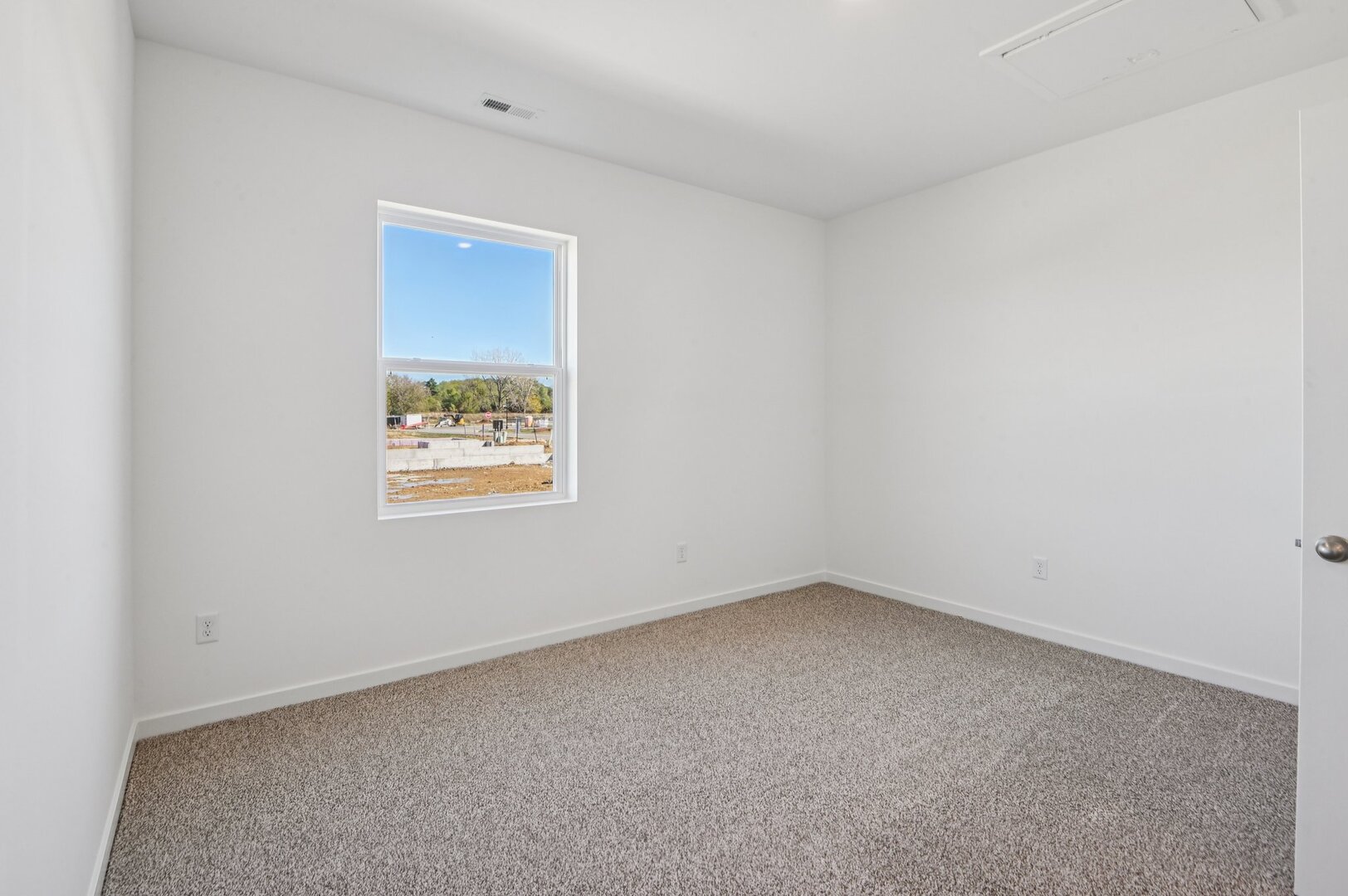 809 Mesa Lane Pingree Grove, IL 60140 - Photo 8 of 53 an empty room with a window
