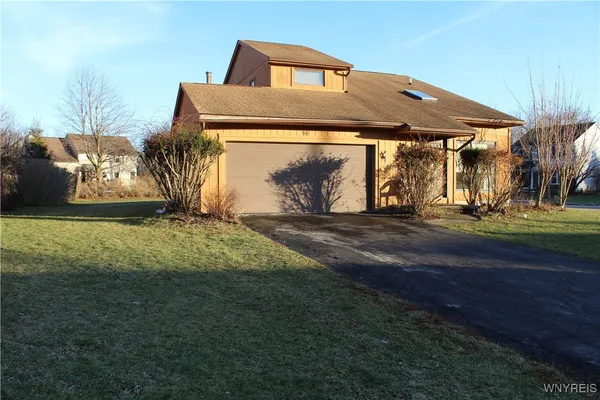 $2,700 | 16 Bluebird Lane, Amherst, NY 14228