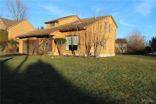 $2,700 | 16 Bluebird Lane, Amherst, NY 14228