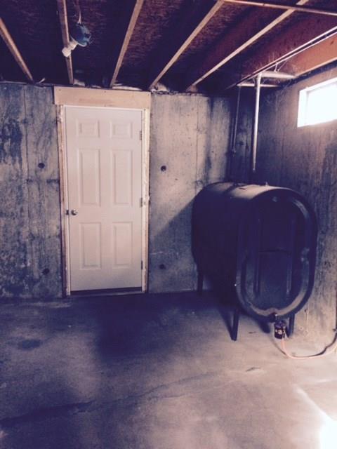 73 Lone Pine Road North Waterboro, ME 04061 - Photo 16 of 17 Oil tank on driveway side for easy...