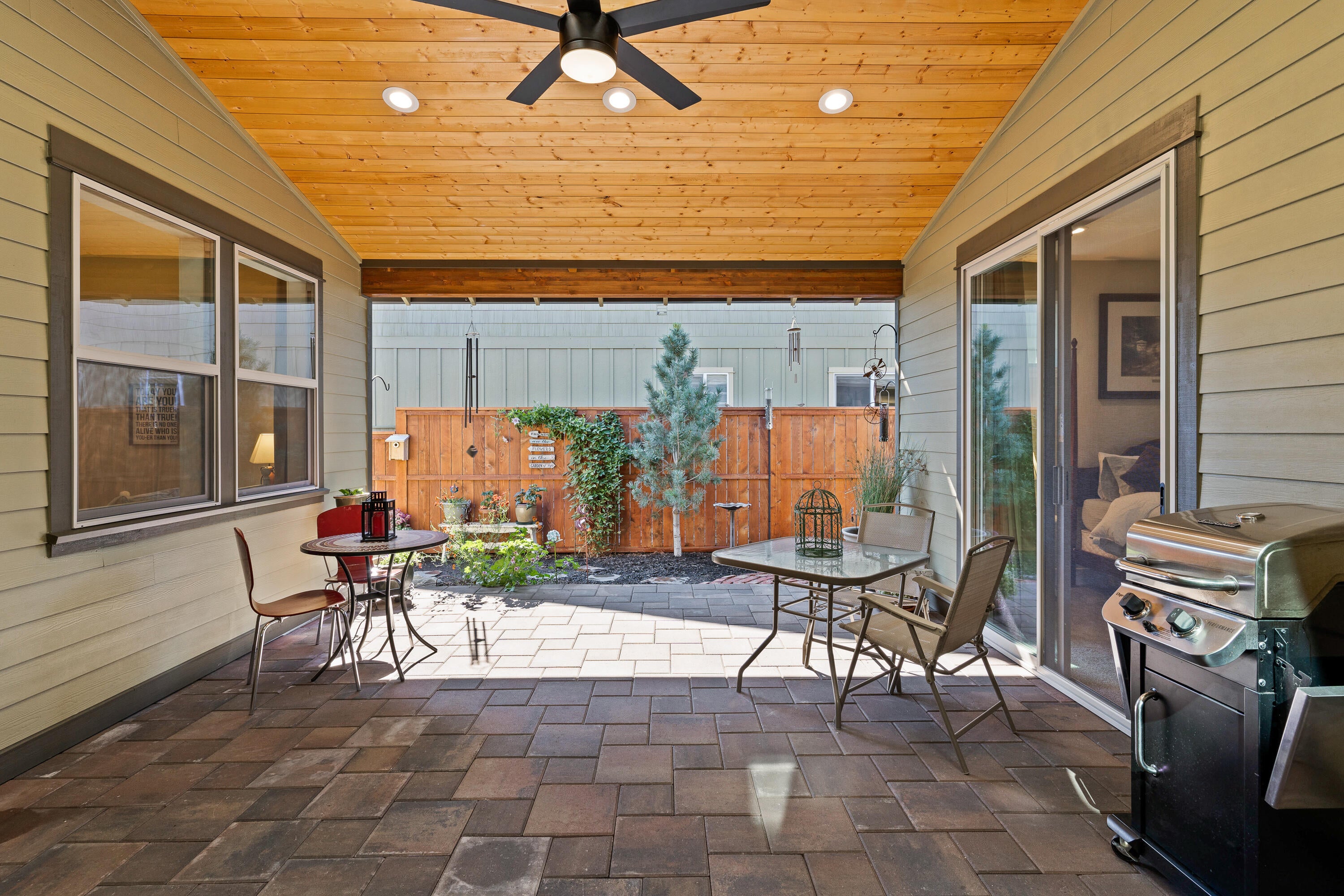801 Northwest Rimrock Drive Redmond, OR 97756 - Photo 28 of 40 801 NW Rimrock Dr - 33