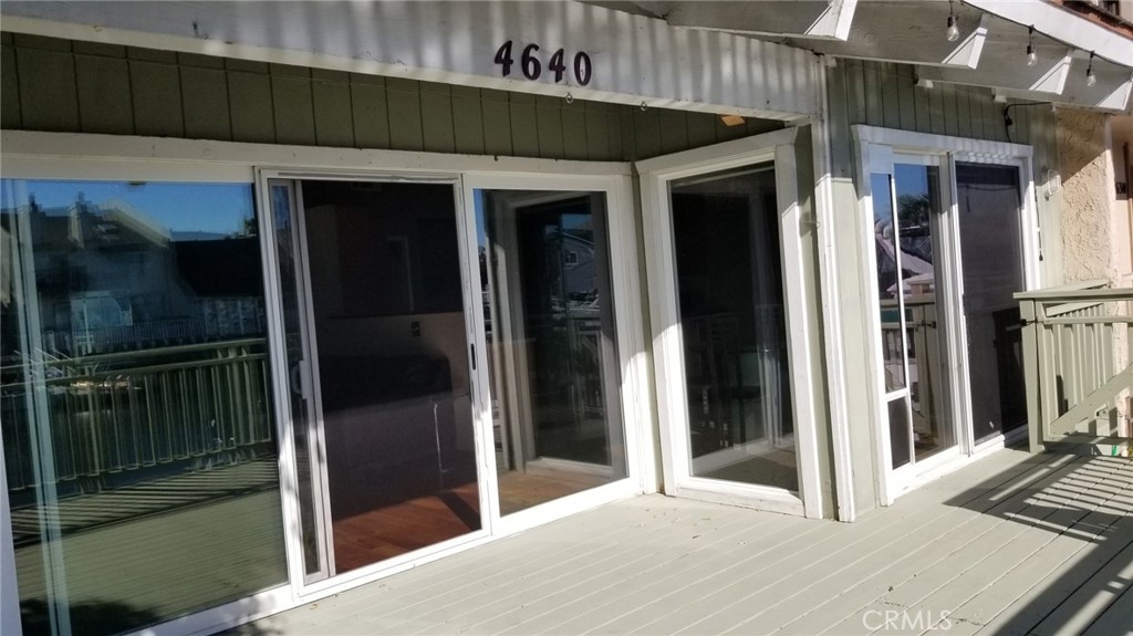 4640 Eastbourne Bay Oxnard, CA 93035 - Photo 12 of 16 a view of a entrance of the house