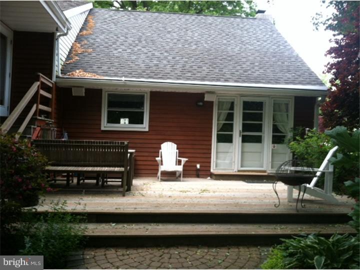 1237 Hoffman Road Ambler, PA 19002 - Photo 10 of 19 Deck