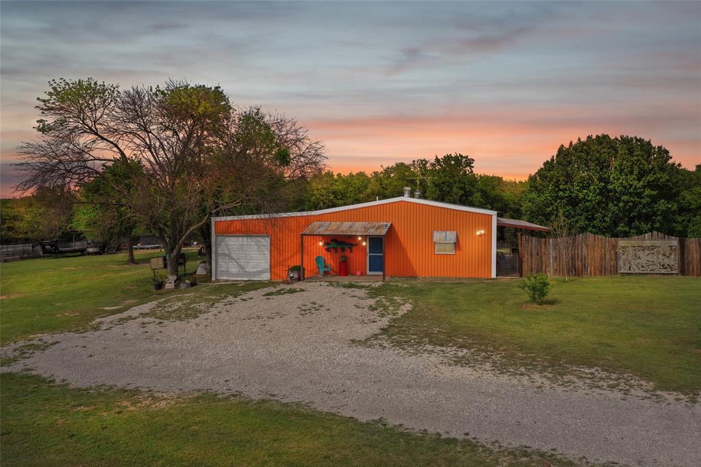 1406 North Johnson Loop Montague, TX 76251 - Photo 9 of 40