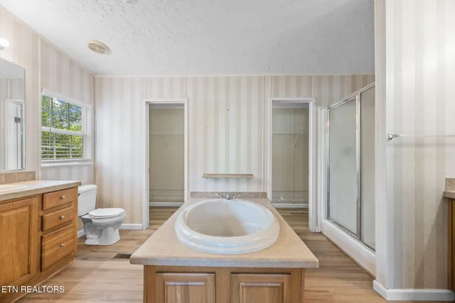 $640,000 | 833 Shirley Road, Washburn, TN 37888