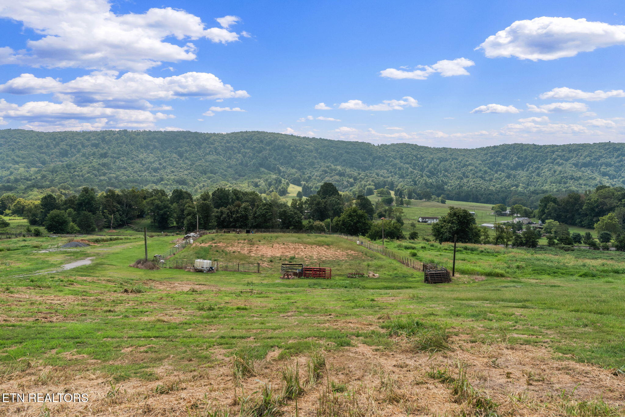 833 Shirley Road Washburn, TN 37888 - Photo 41 of 49 41-web-or-mls-Shrly833 (111)