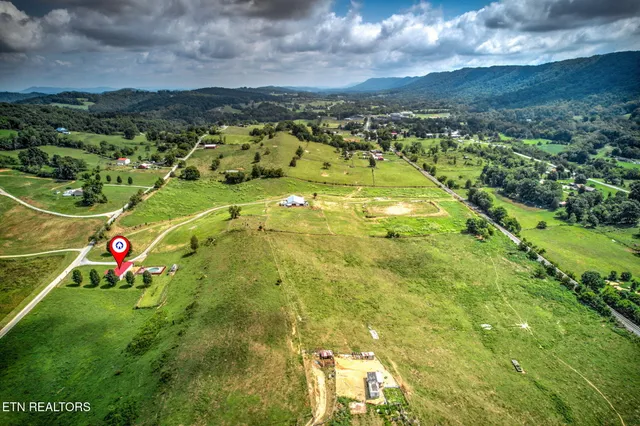 $640,000 | 833 Shirley Road, Washburn, TN 37888