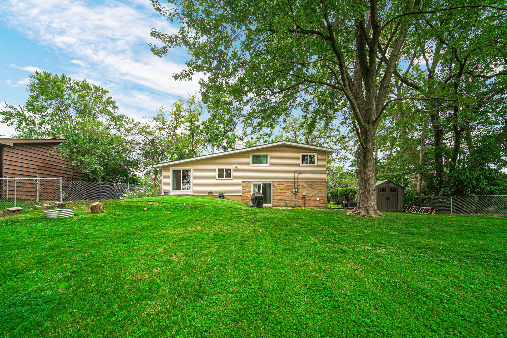 961 North Midlothian Road Mundelein, IL 60060 - Photo 28 of 34 Gallery Image 28