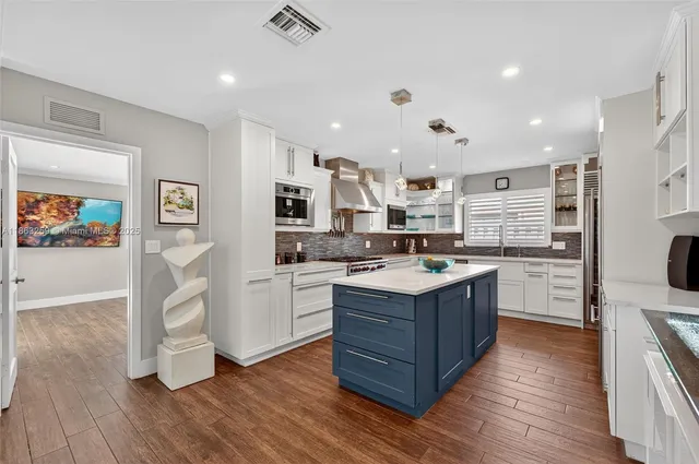 $1,850,000 | 2131 Northeast 15th Terrace, Wilton Manors, FL 33305