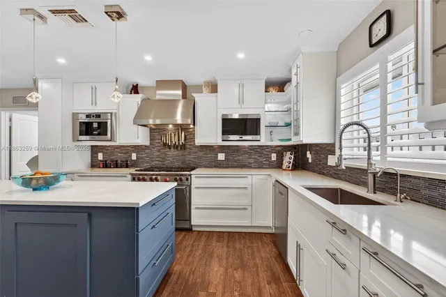 $1,850,000 | 2131 Northeast 15th Terrace, Wilton Manors, FL 33305