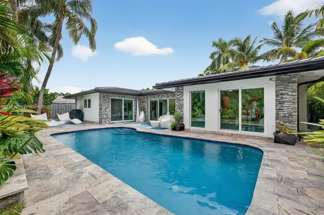 $1,850,000 | 2131 Northeast 15th Terrace, Wilton Manors, FL 33305