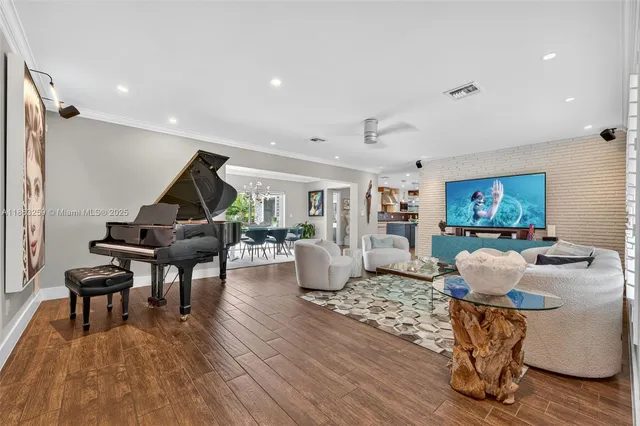 $1,850,000 | 2131 Northeast 15th Terrace, Wilton Manors, FL 33305