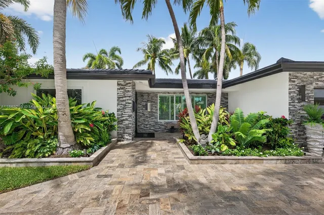 $1,850,000 | 2131 Northeast 15th Terrace, Wilton Manors, FL 33305