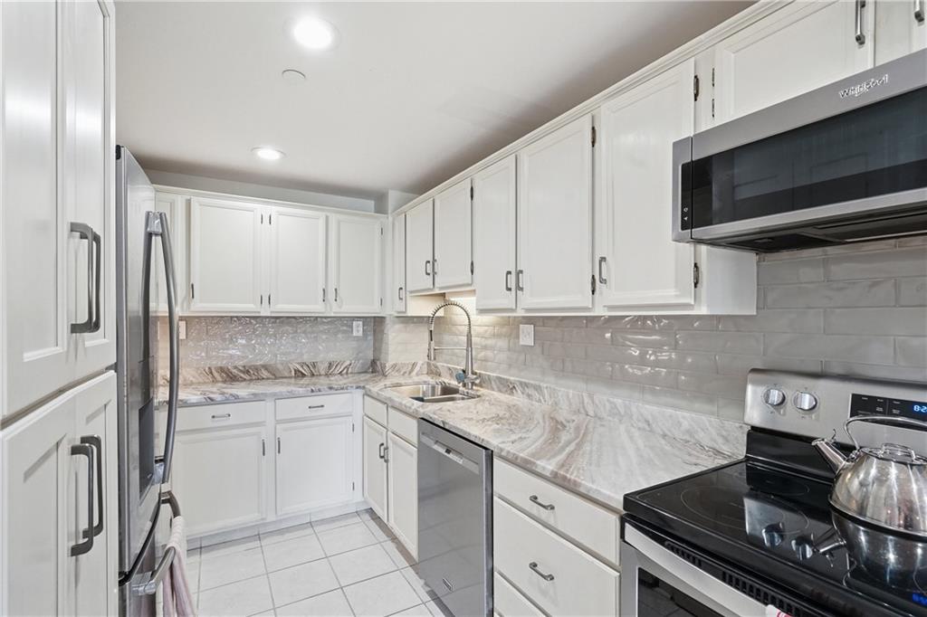 750 Washington Road, Unit 109 Pittsburgh, PA 15228 - Photo 4 of 46
