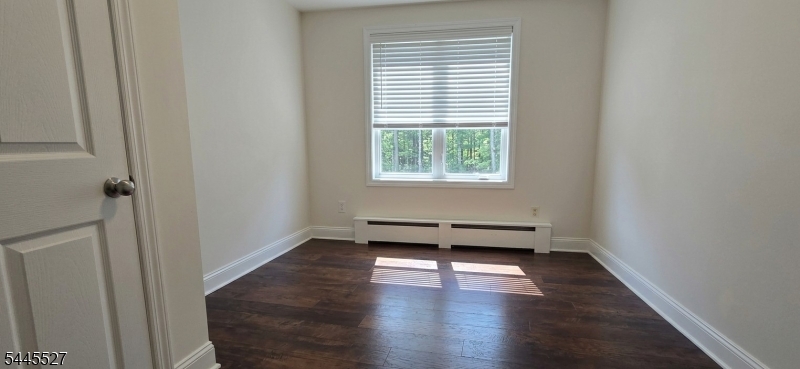 25 Essex Road Wantage, NJ 07461 - Photo 8 of 11