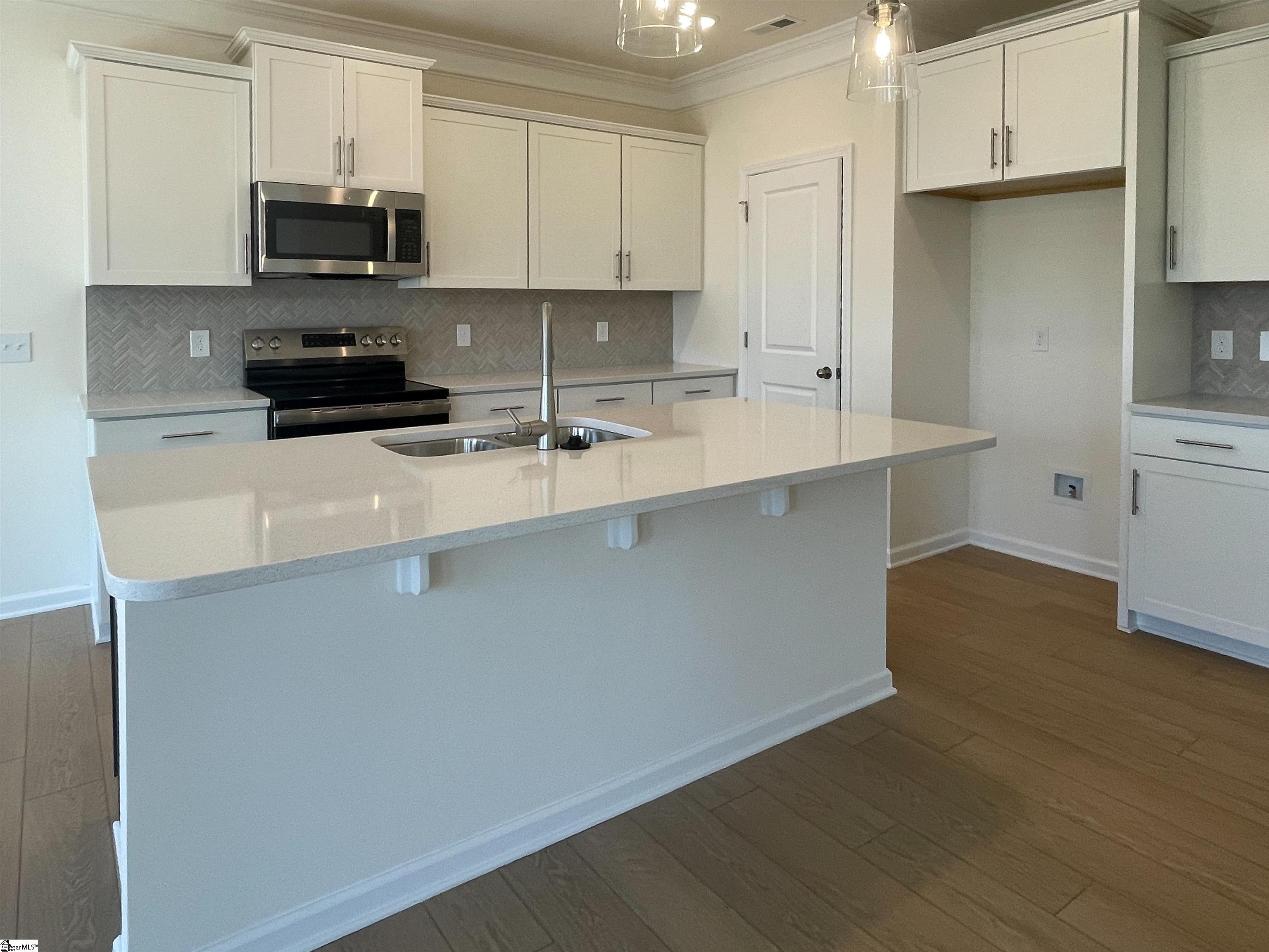109 Pendergast Road Greenville, SC 29605 - Photo 3 of 8 Gallery Image 3