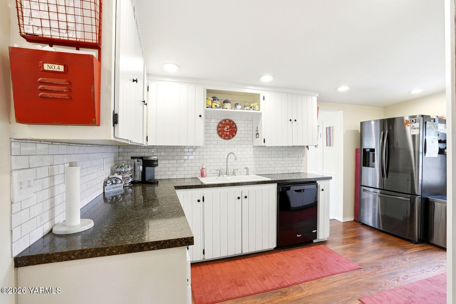 360 McPhee Road Naches, WA 98937 - Photo 5 of 25 7 Kitchen