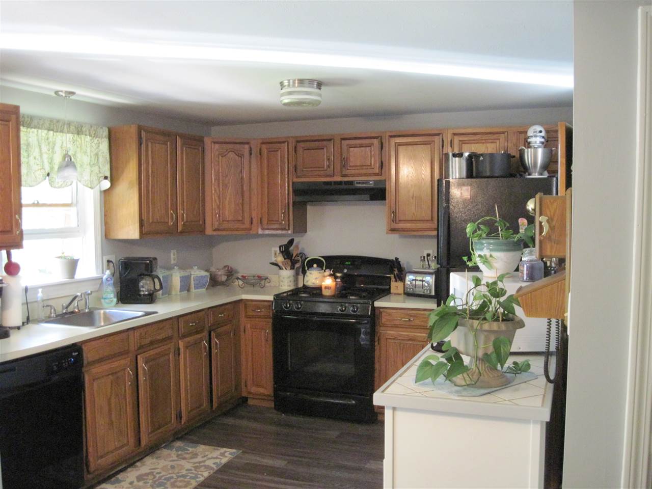 72 R Drew Road Derry, NH 03038 - Photo 3 of 34