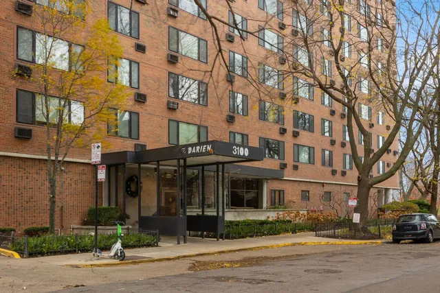 $274,000 | 3100 North Lake Shore Drive, Unit 711, Chicago, IL 60657