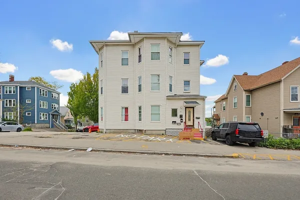 $234,900 | 22 Hollywood Street, Unit 4B, Worcester, MA 01610